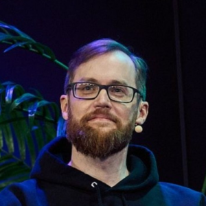 Assoc. Professor Tobias Scholz